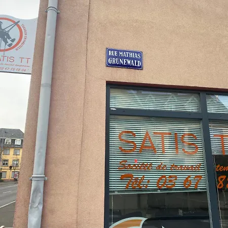 Mallo's Avec Parking Gratuit Et 2 Balcons Apartmán