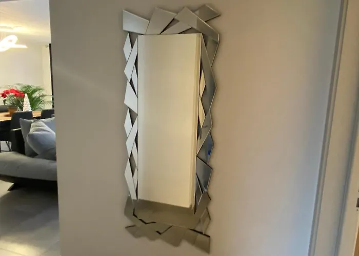 Mallo's Avec Parking Gratuit Et 2 Balcons *